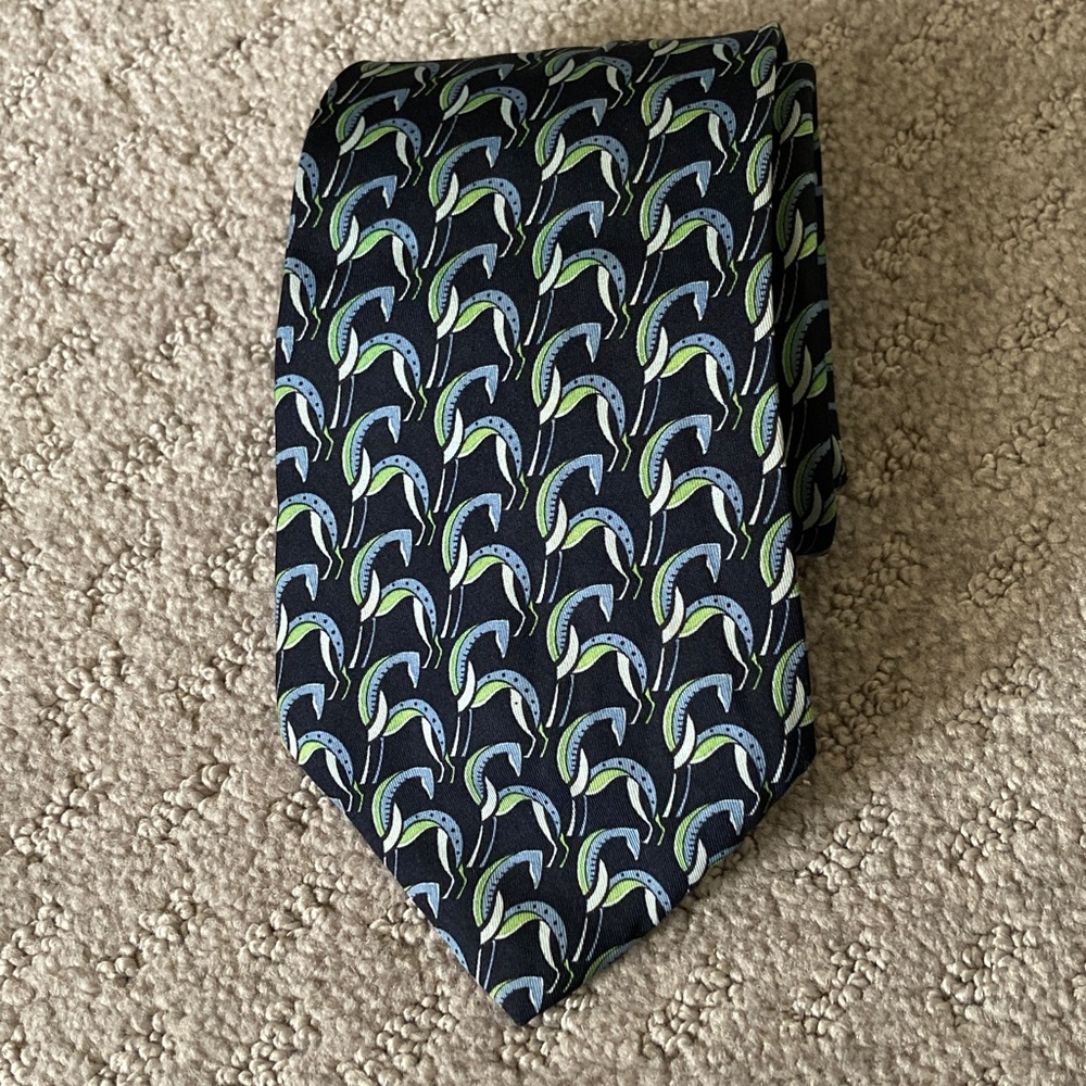 VTG Salvatore Ferragamo blue 100% silk neck tie.